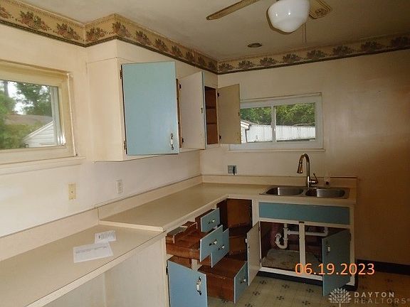4th image of 515 Dundee Cir