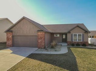 1709 Keybridge Way, Bloomington, IL 61704