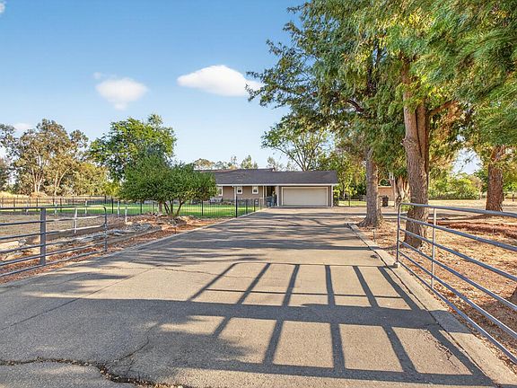 3rd image of 10318 Gerber Road
