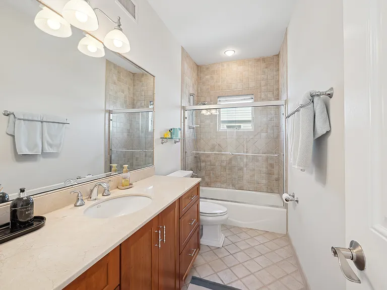 781 Dune Rd — Photo 14