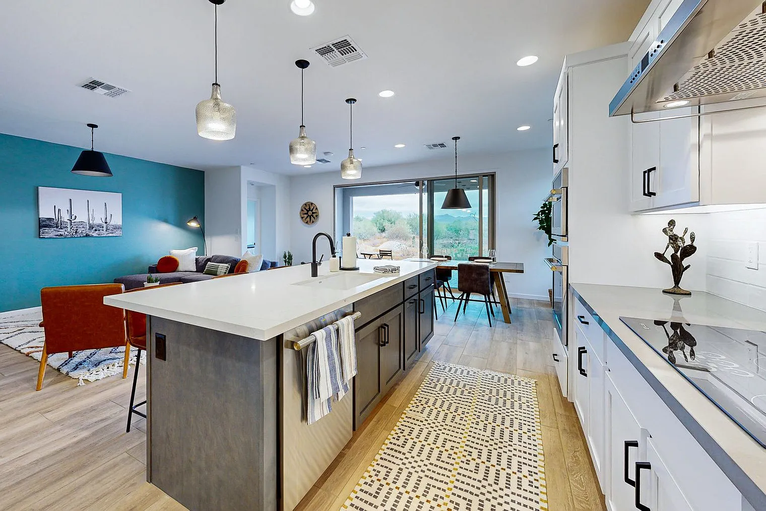 3 bed, 2.0 bath, 1668 sqft, $3,741 — Photo 4