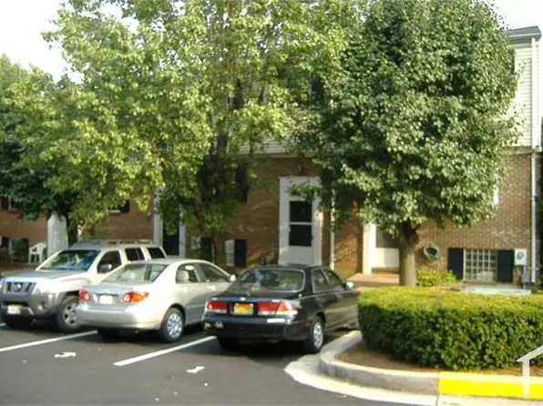 3 Cartwright Ct, Baltimore, MD 21237