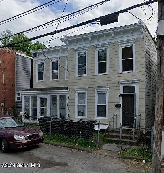 2nd image of 60 Thompson Street