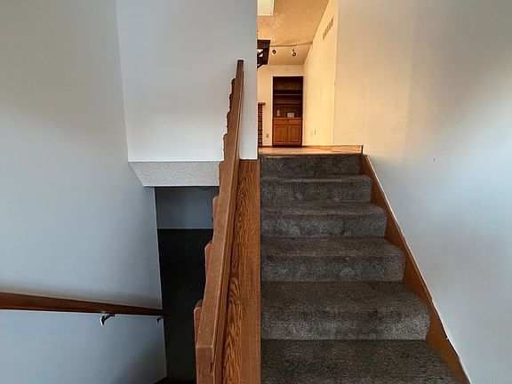 3rd image of 2247 Plaen View Dr