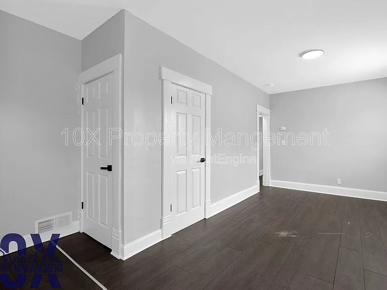 1805 S 6th St #1/2 — Photo 6
