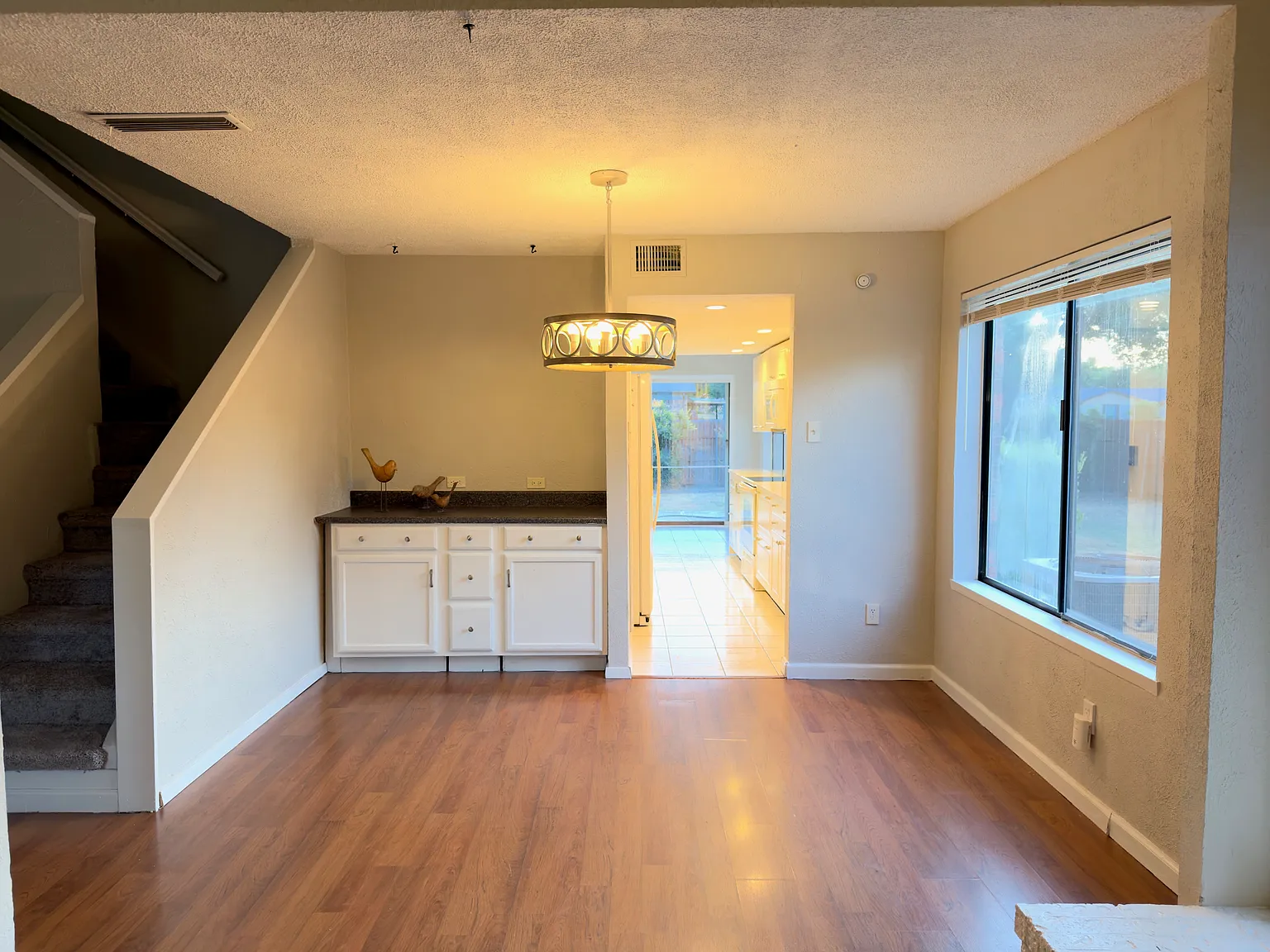 4 bed, 2197 sqft, $2,395 — Photo 3
