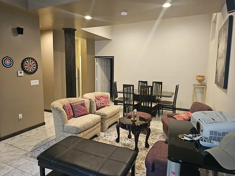 17 Greentree Ave — Photo 6