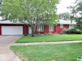 212 E 31st St, South Sioux City, NE 68776