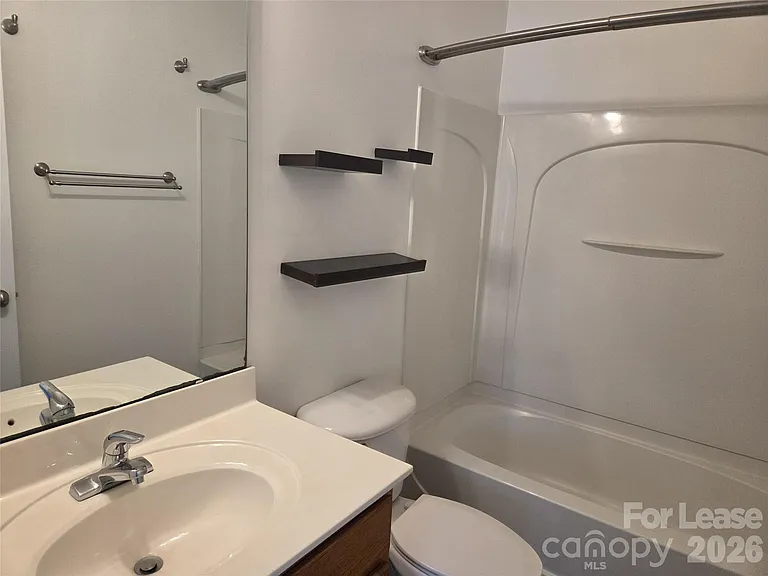 109 Chawton Ln — Photo 23