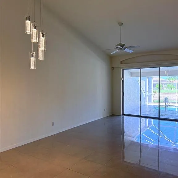 8216 Ibis Cove Cir #B-215 — Photo 12