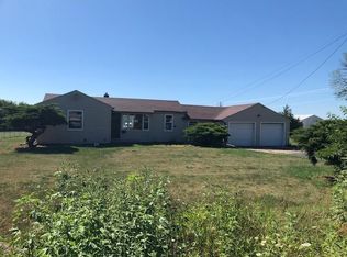 307 1st St, Garwin, IA 50632