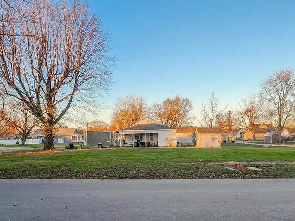 510 B St NE, Linton, IN 47441