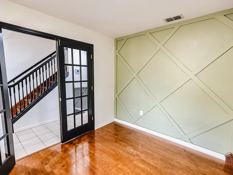2119 Shady Oaks Dr — Photo 5