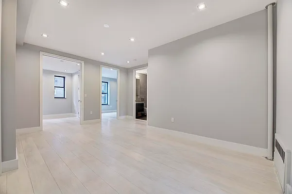 Rented by REAL New York | media 8