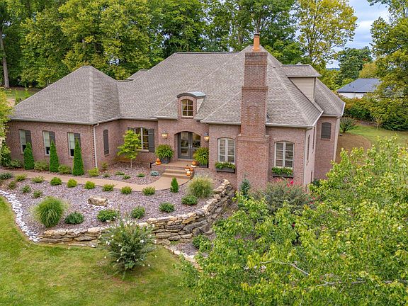 3rd image of 6433 Belle Rive Dr