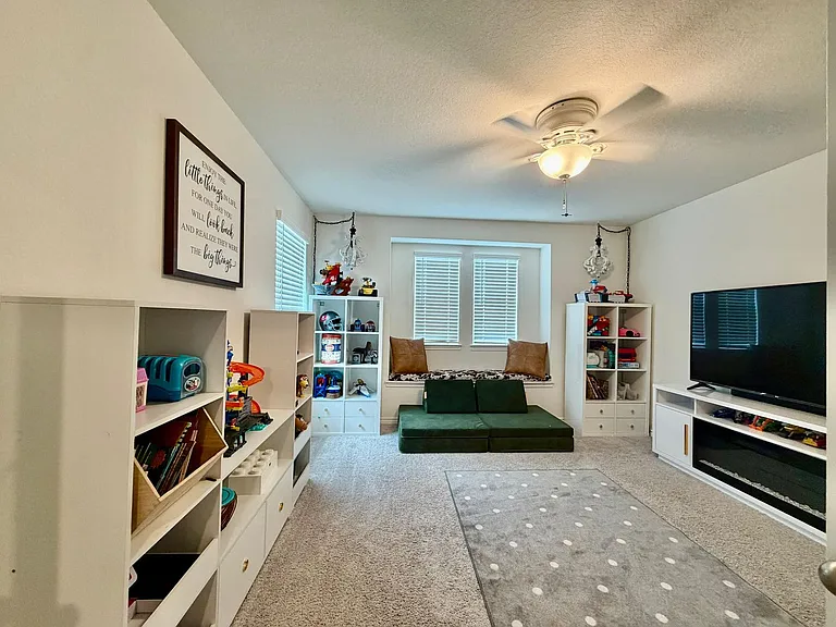 5024 Galvan Mnr — Photo 22