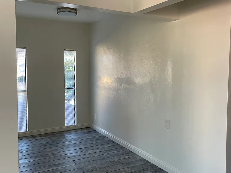 3122 Baldwin St #7 — Photo 8