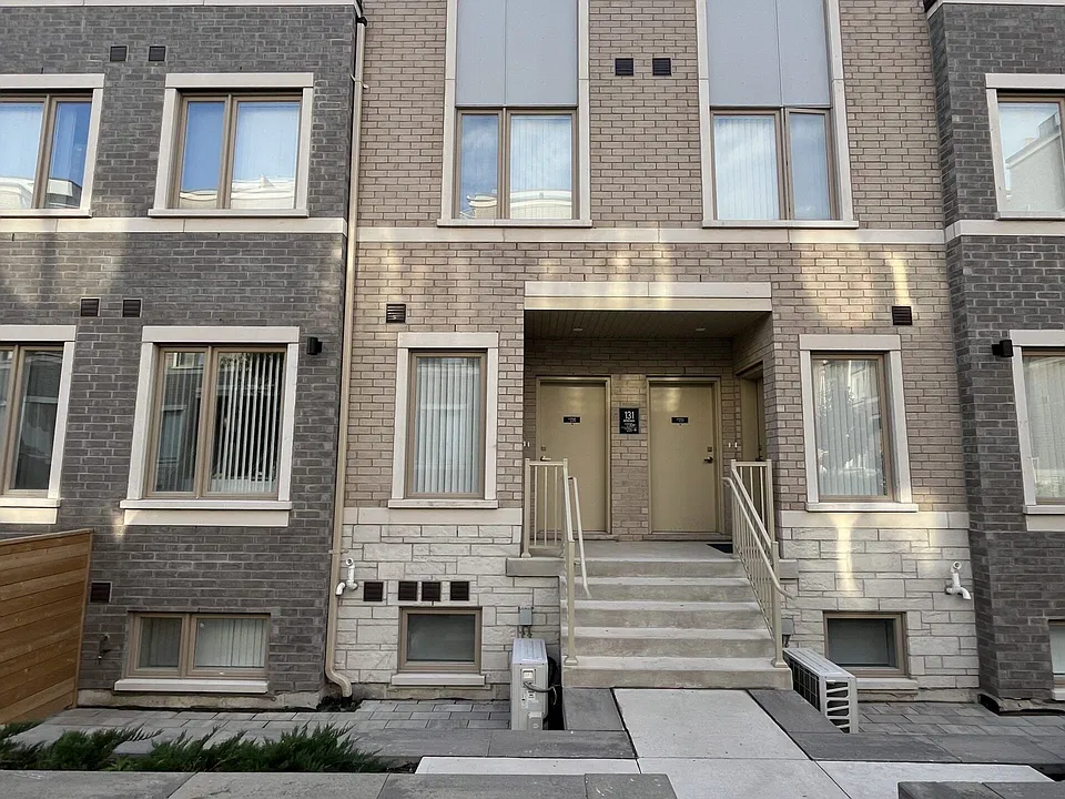 131 Honeycrisp Cres #230
