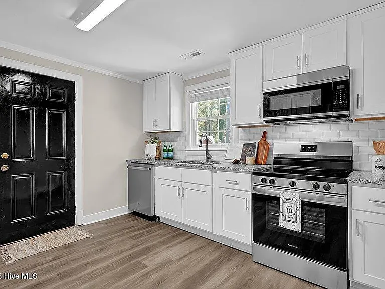 3416 Wilshire Blvd — Photo 17