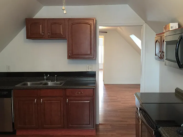 1507 Capouse Ave #3 — Photo 3