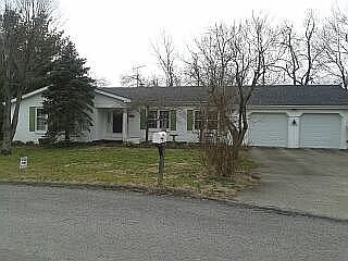 1st image of 536 Stoneybrook Dr