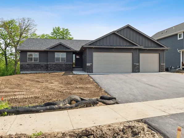 153 Steelhead Dr, River Falls, WI 54022