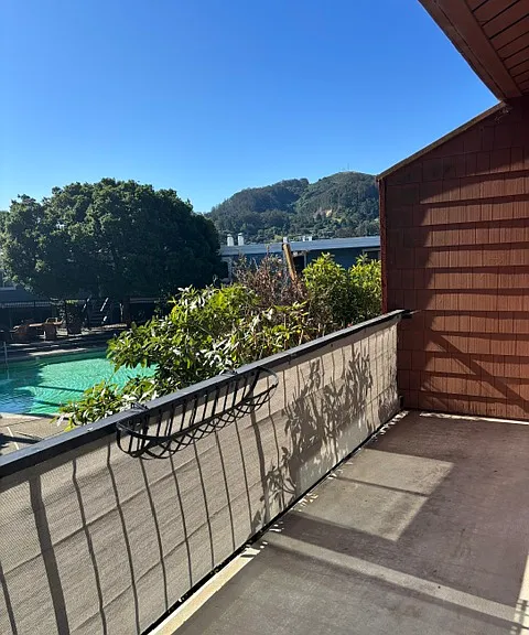 130 Stanford Way — Photo 15