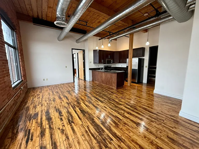 421 Broad St — Photo 18