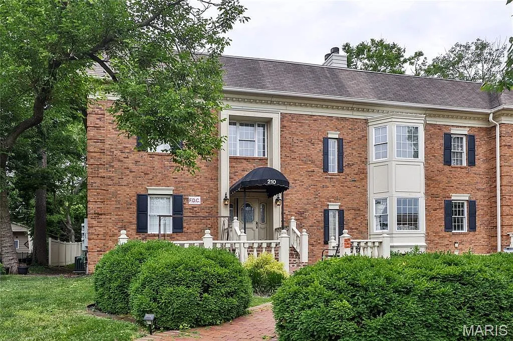 210 N Taylor Ave APT C photo 1