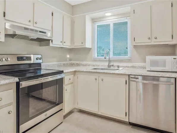 4286 27th CT SW #201, NAPLES, FL 34116