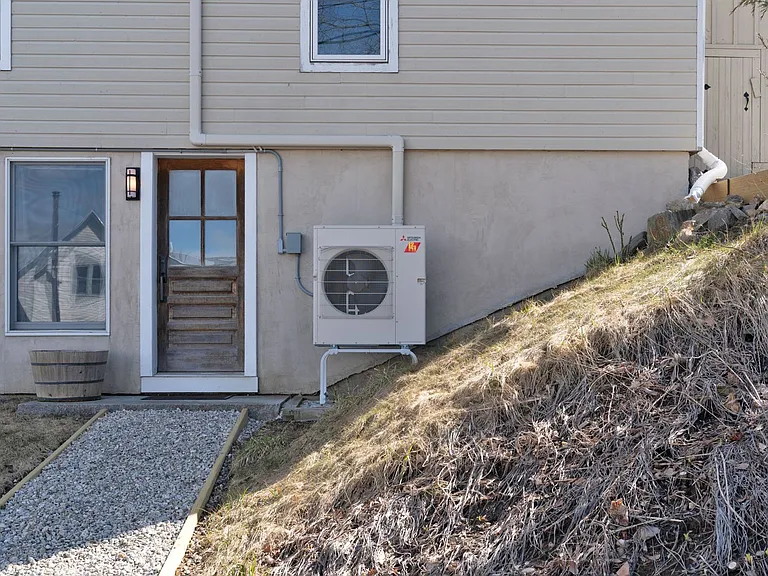 4 Gould Rd — Photo 37