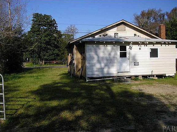 2nd image of 2200 N T St