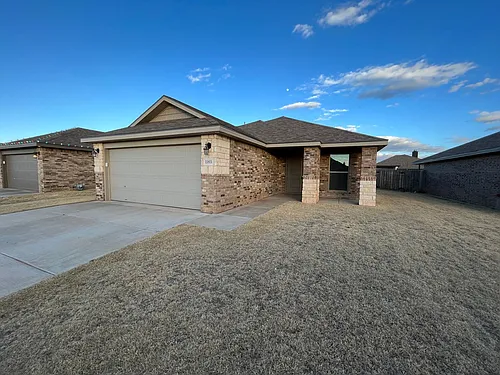 13815 Vernon Ave Photo 1