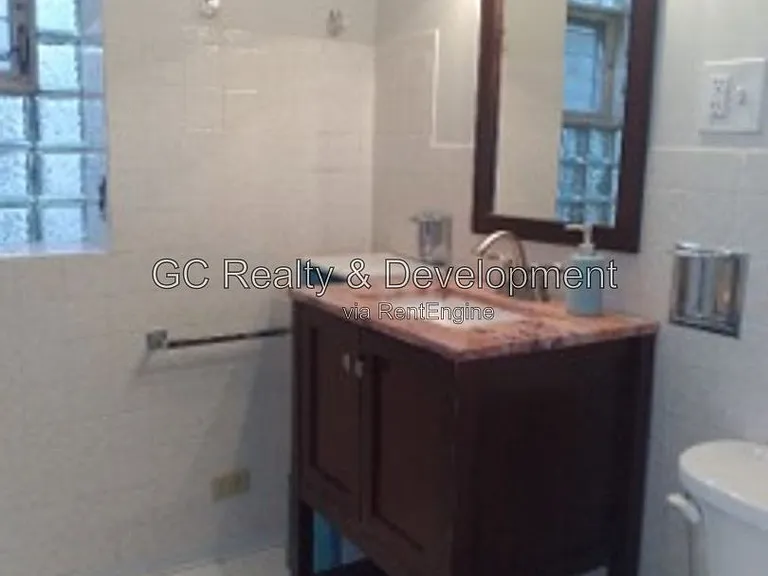 1306 W Cornelia Ave #3 — Photo 5