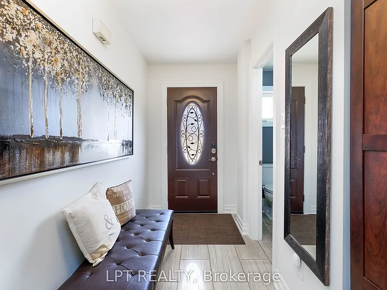 6 Odin Cres — Photo 5