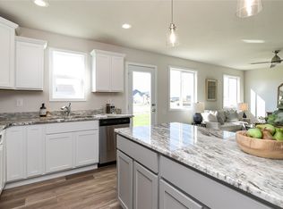 705 3rd St NW, Bondurant, IA 50035