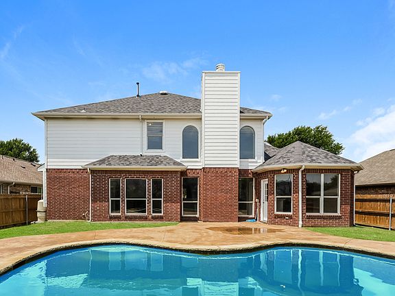 2nd image of 2217 White Rock Ln
