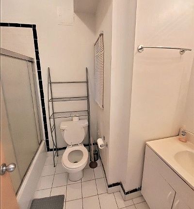 5th image of 529 W 48th St #20B