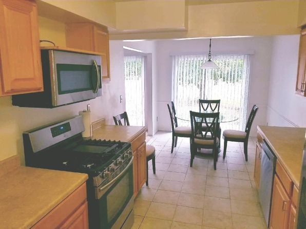 1 Carob Ct #1
