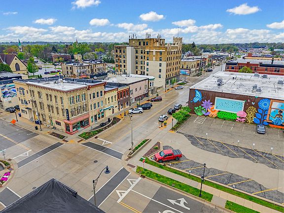 2nd image of 309-313 W Milwaukee St