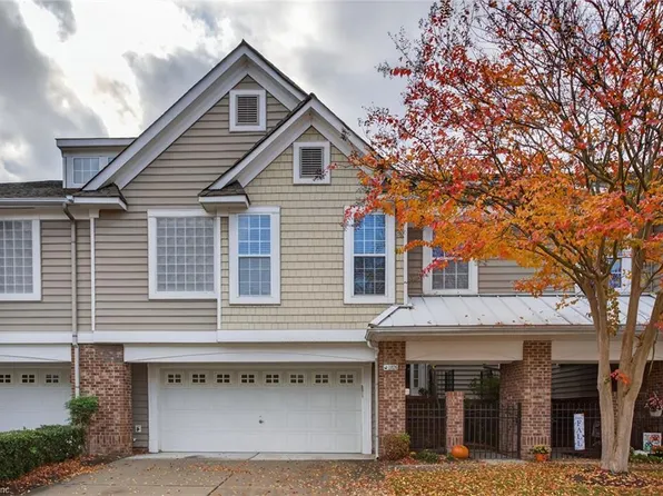 1026 Bay Breeze Dr, Suffolk, VA 23435