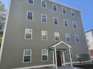 4 Henchman Ter, Worcester, MA 01605