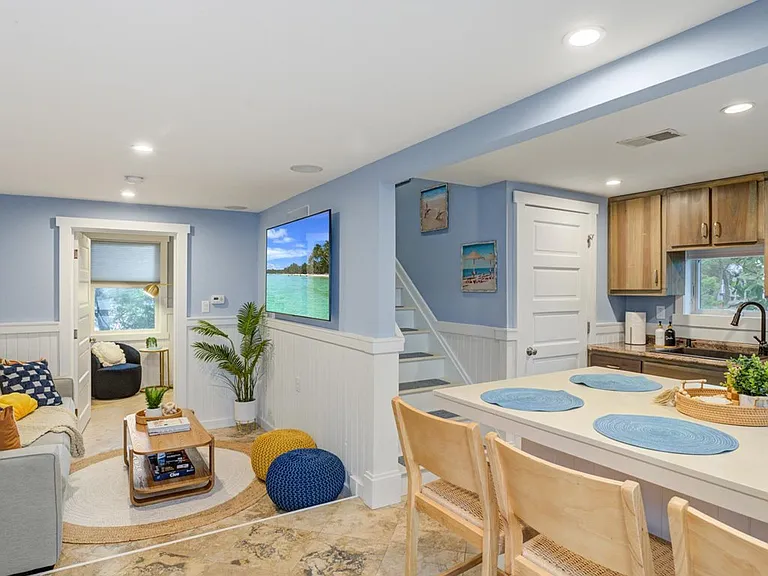 502 Ocean Ave — Photo 5
