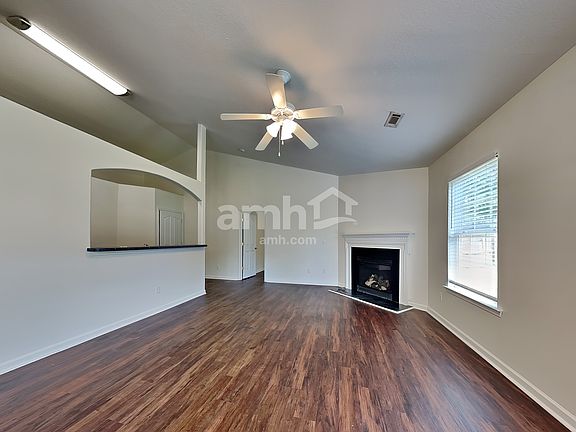 4th image of 406 Melbourne Ln