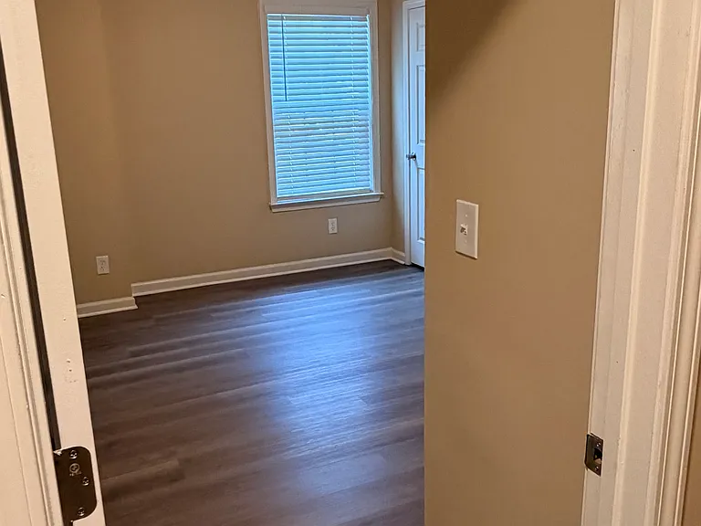 820 Whitecrest Ct — Photo 5