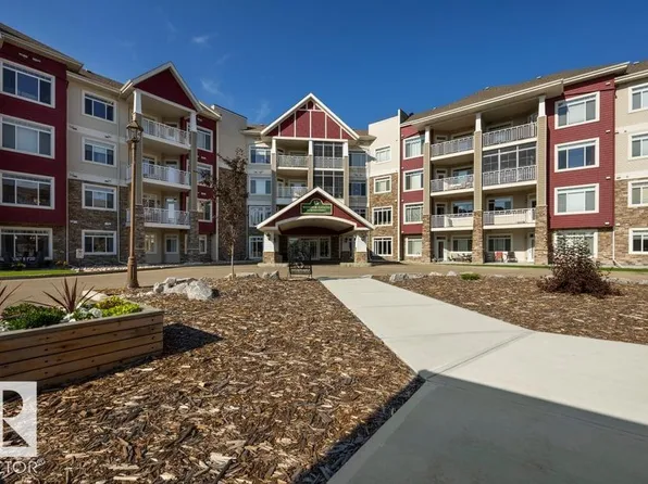 511 Queen St #205, Spruce Grove, AB T7X 0G4
