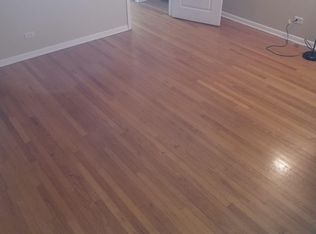 9075 Gross Point Rd #1, Skokie, IL 60077