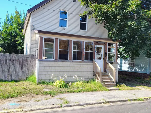 10 Rangeley Place, Rumford, ME 04276