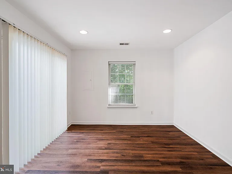9023 Brewer Creek Pl — Photo 32