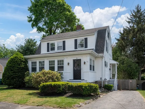 70 Highland St, Reading, MA 01867